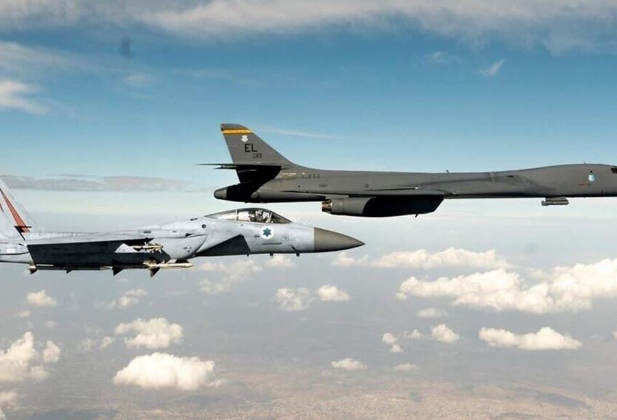 "رسالة لإيران".. قاذفة أميركية ومقاتلة إسرائيلية بسماء المنطقة