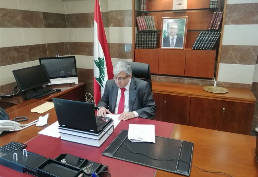 "التعلم عن بُعد"... دعوةٌ من وزيرة التربية الى دعم لبنان 