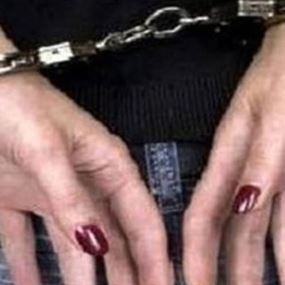 ممارسة وتسهيل الدعارة في الحمرا