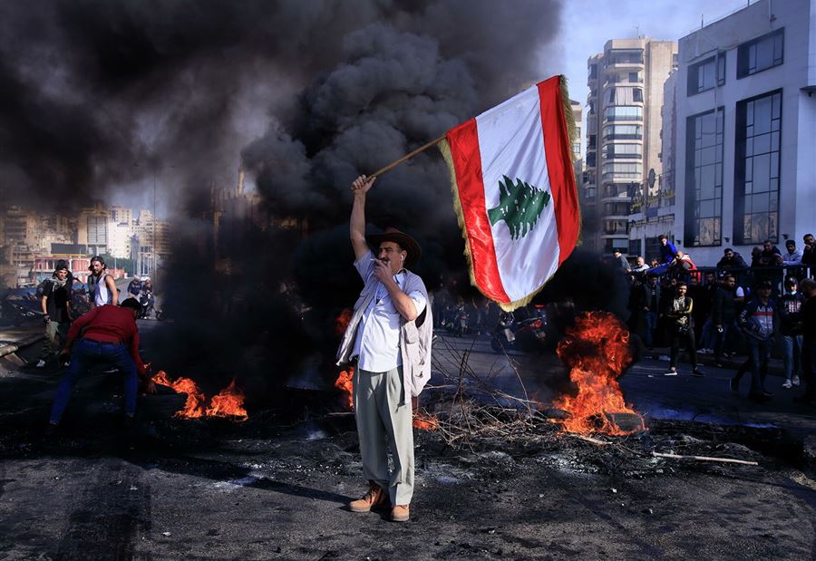 يوم الغضب مستمر... إليكم الطرقات المقطوعة! 