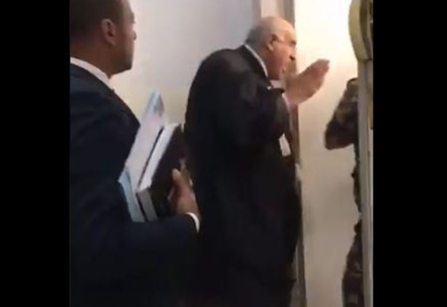 بالفيديو: المحامي فصاعي يفقد أعصابه.. ومعلوف ينصحه بحبتين lexo! بالفيديو: المحامي فصاعي يفقد أعصابه.. ومعلوف ينصحه بحبتين lexo!