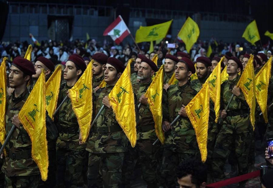 "حزب الله": "فخر" للبنان أن قادة إسرائيل تقرّ بأن جيشهم بات أسيراً لمعادلاتنا!