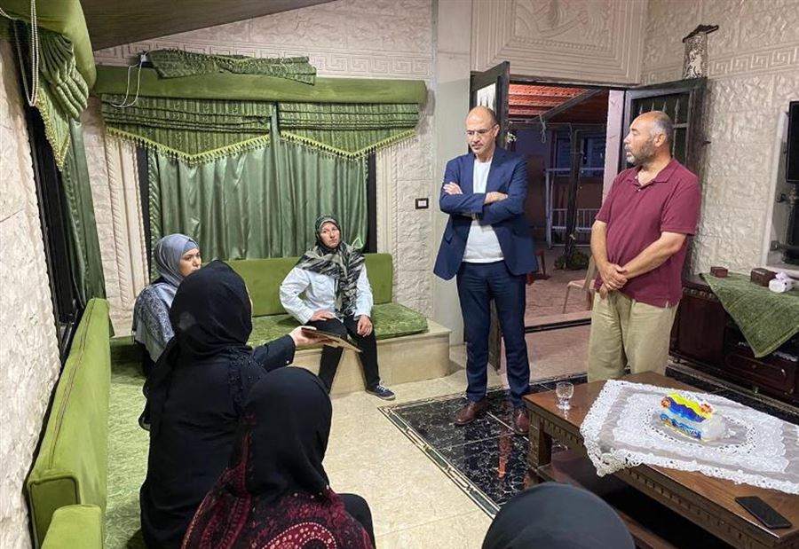 وزير الصحة يُعزي بالطفلة "ريحانة"