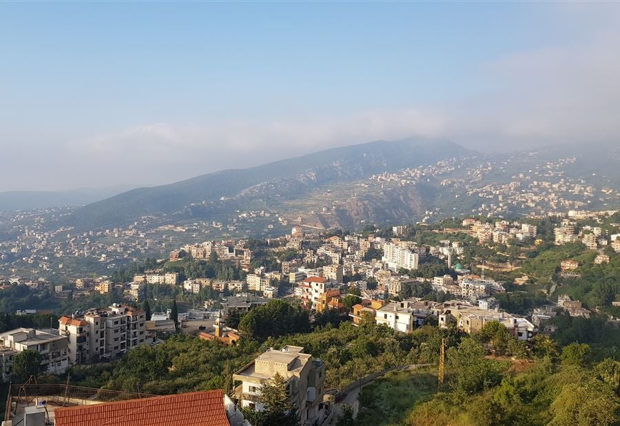 حطموا أجهزة المراقبة... مجهولون ينهبون فيلا في الضنية 