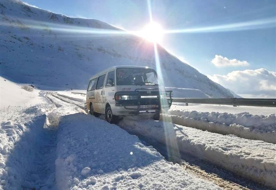 بالصورة.. الثلوج تغطي مرتفعات الضنية