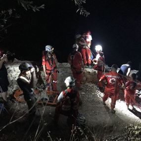 قتيل وجريح بانزلاق شخصين من جبل حماطورة  - كوسبا 