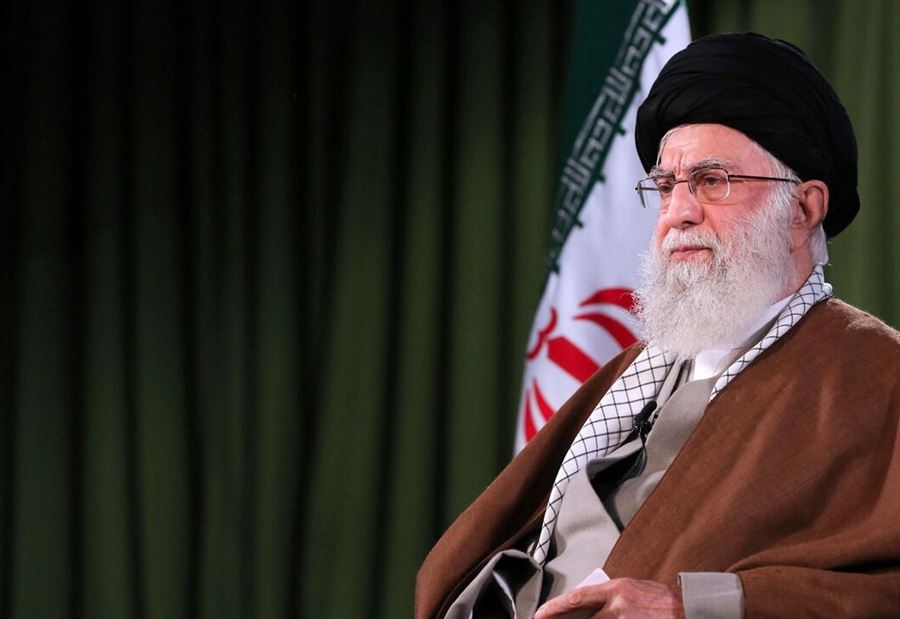 باللغة العبرية... تحذير "شديد اللهجة" من الخامنئي!