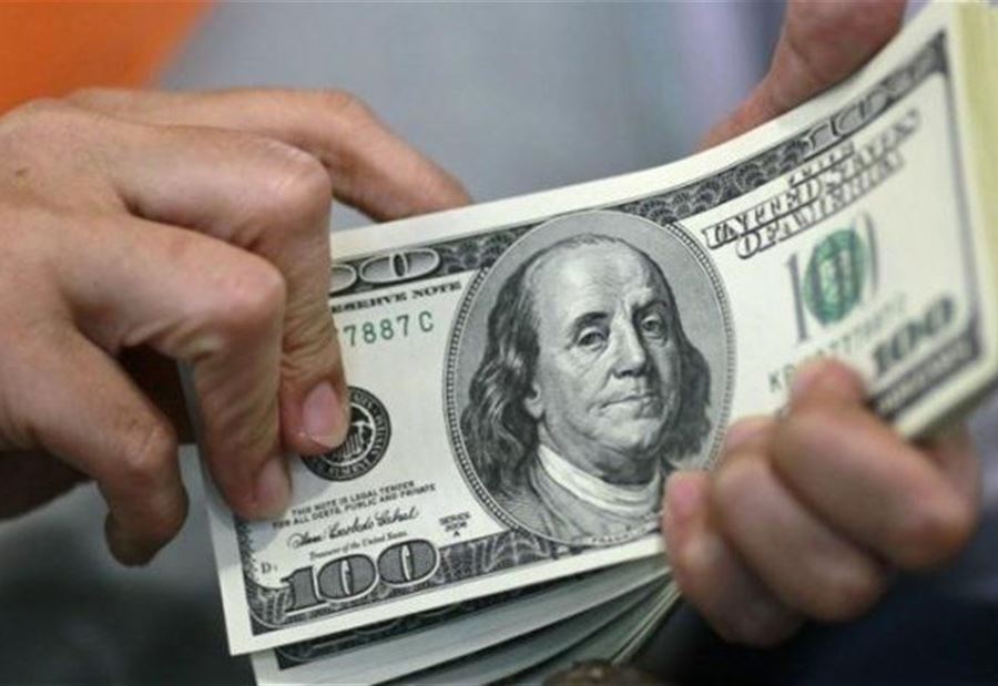 بعد تخطّيه الـ 5000..كم بلغ سعر الدولار في السوق السوداء اليوم؟ بعد تخطّيه الـ 5000..كم بلغ سعر الدولار في السوق السوداء اليوم؟