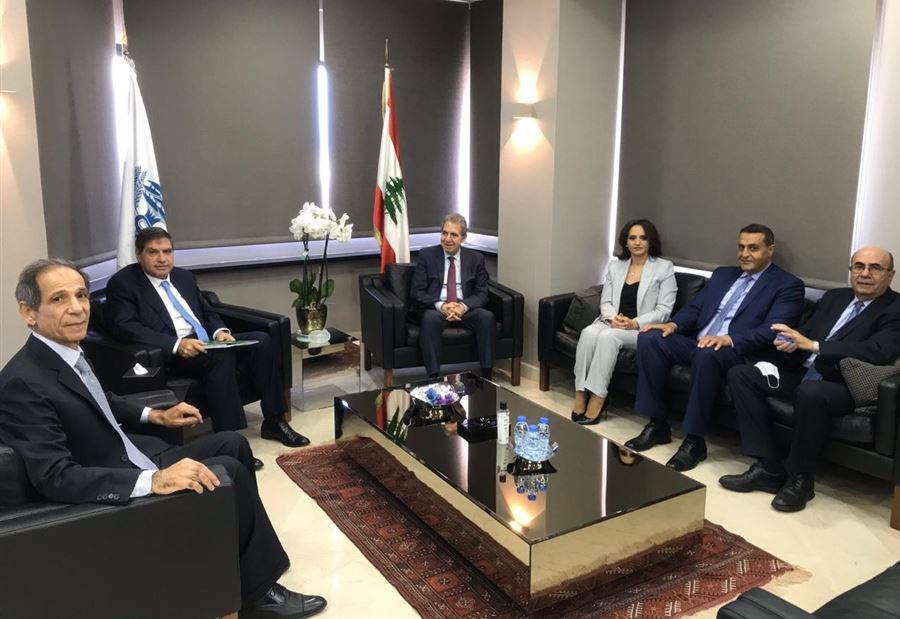 مليون دولار من "الريجي" لمساعدة الطلاب في الخارج