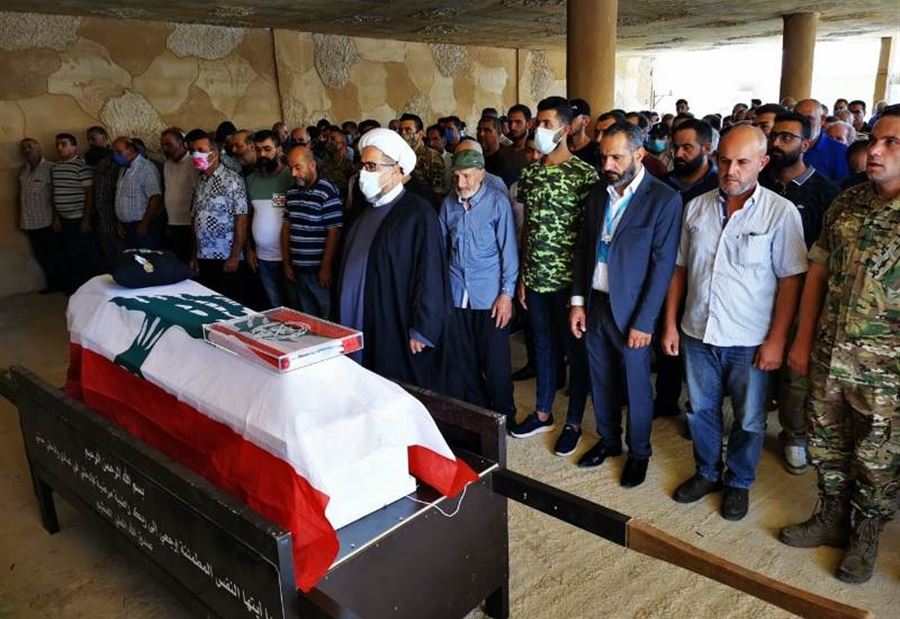 النبي عثمان تُشيّع الشهيد الرقيب حسن طي  النبي عثمان تُشيّع الشهيد الرقيب حسن طي