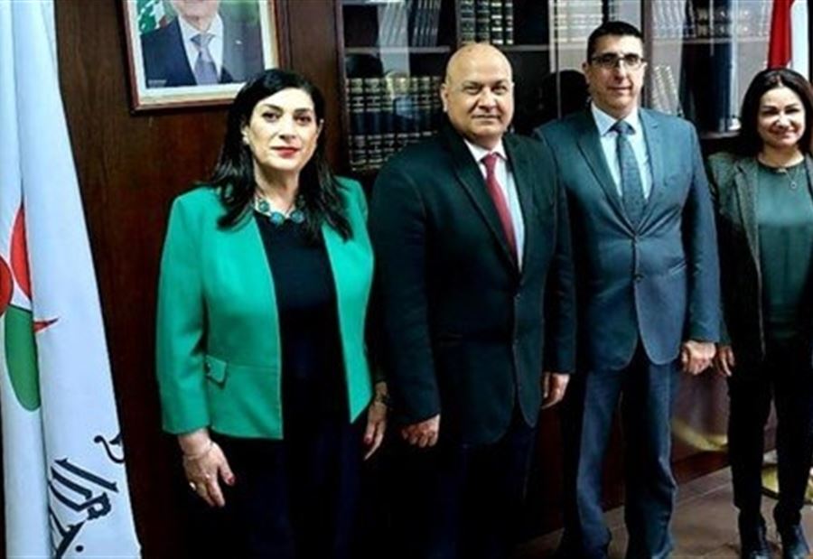 إجتماع حول البطاقة التمويلية