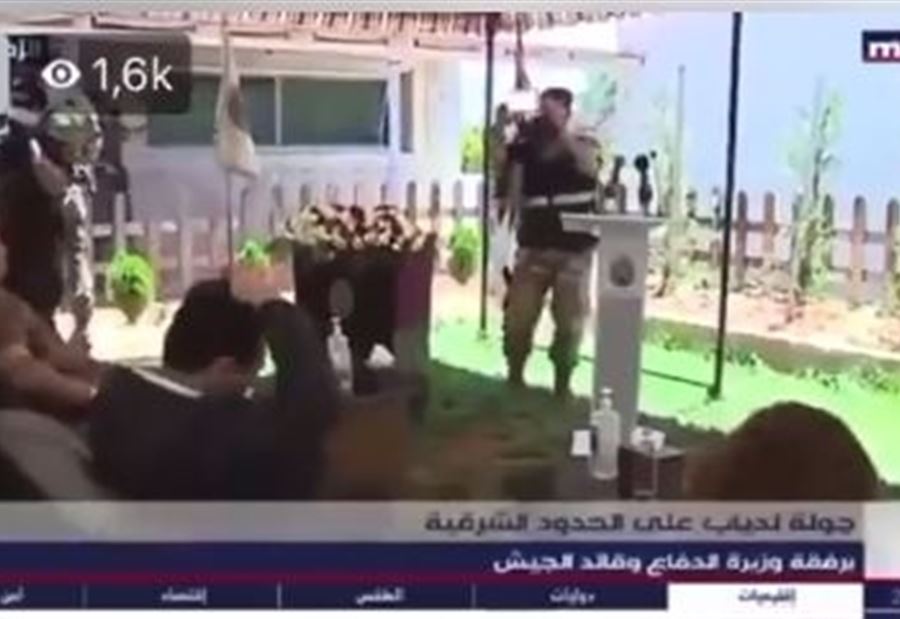 بالفيديو: دياب يُسرّح شَعرَه على الهواء 