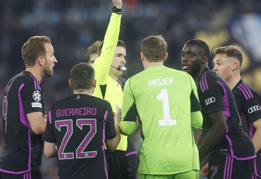 لاعب البايرن يتعرّض لحملة عنصريّة! لاعب البايرن يتعرّض لحملة عنصريّة!