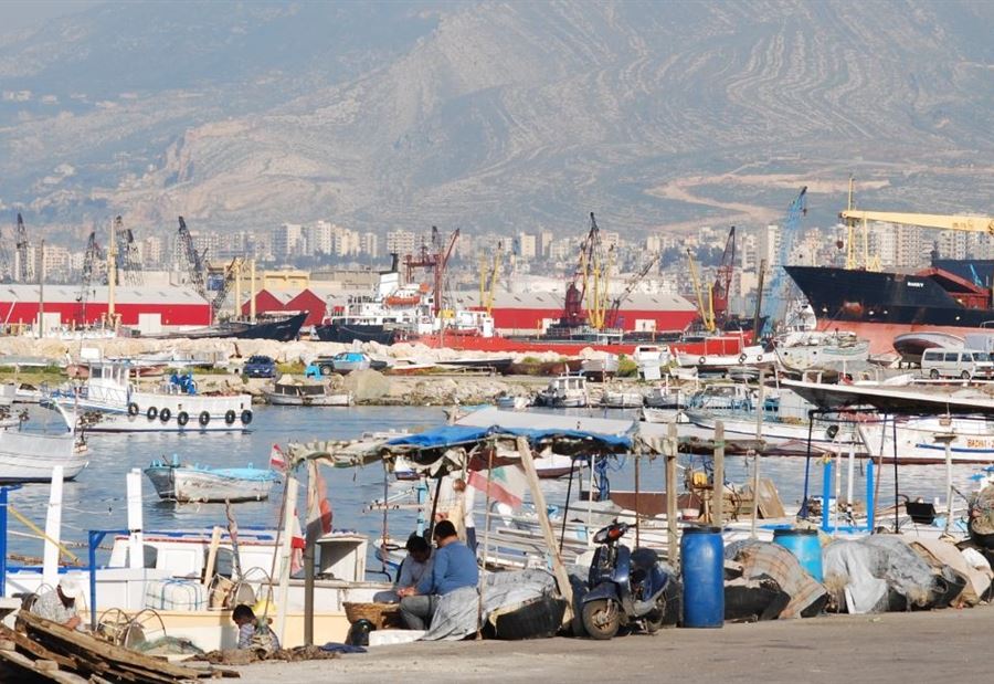 "مرفأ طرابلس": مستمرون بالعمل طيلة فترة الاقفال
