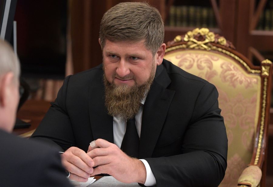 "قبل أن أُطرد"... حليف بوتين يلمّح للاستقالة!