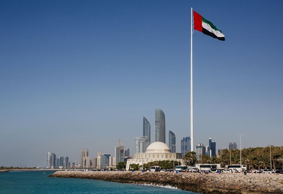 صدمة لبنانية من الإمارات!