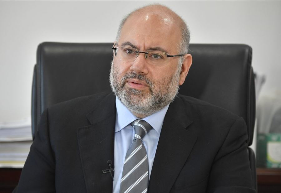 "الأبيض طبّق قانون مزاولة مهنة الصيدلة 100%"!