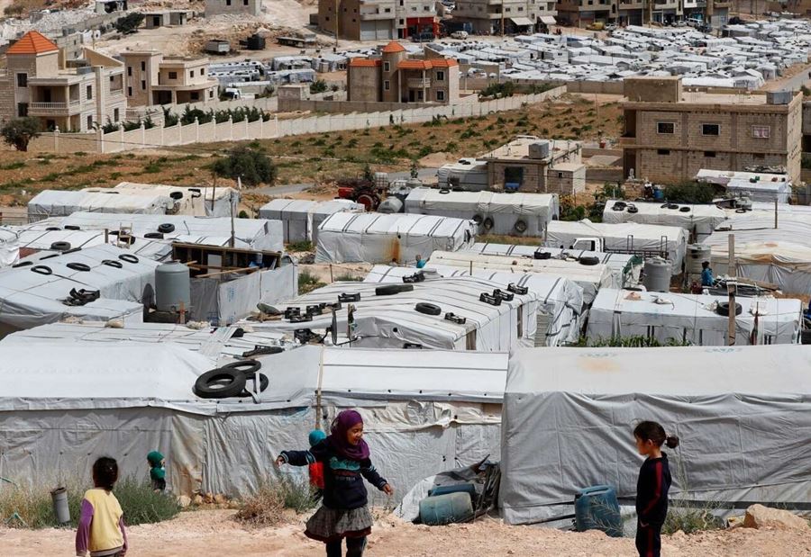 بين الإيجابيات والتحجج بالآليات... هل يعود اللاجئون إلى سوريا؟