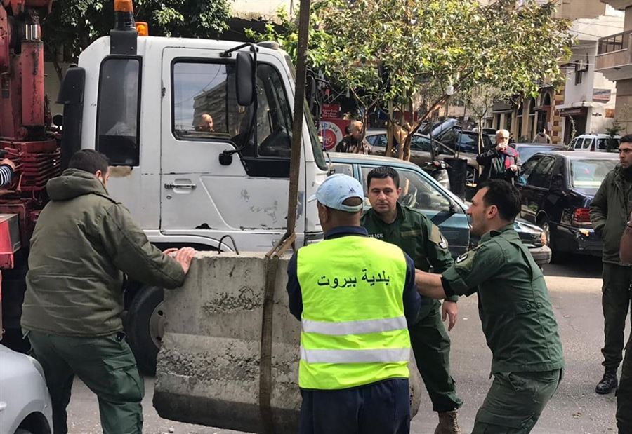 بالصور: ازالة التعديات على الملك العام في المصيطبة