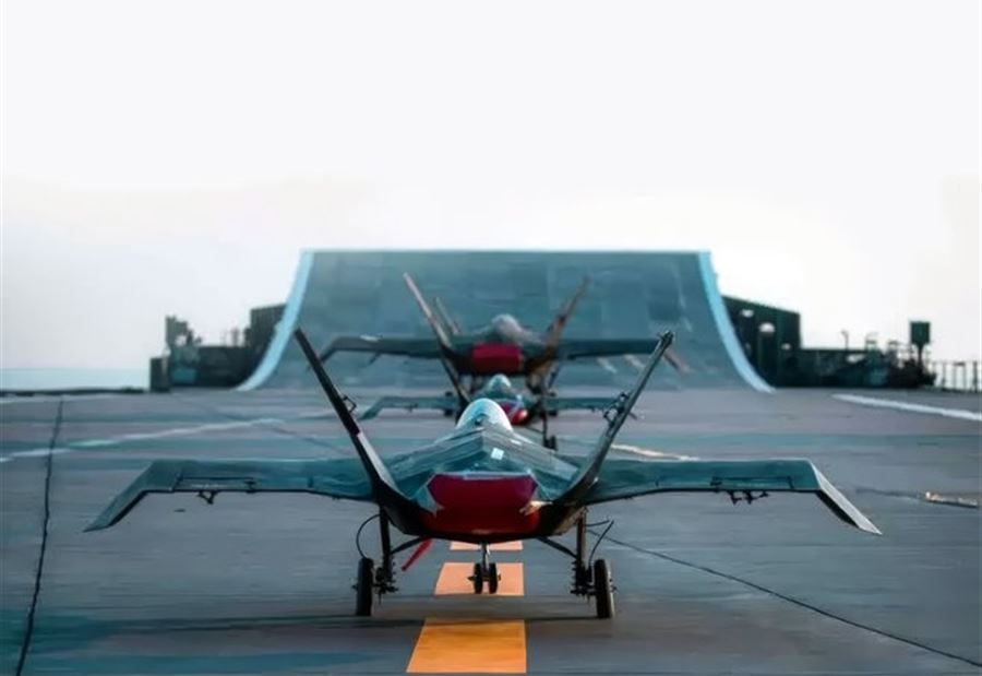 بالفيديو: الحرس الثوري يدشن أوّل حاملة طائرات مسيرة بالفيديو: الحرس الثوري يدشن أوّل حاملة طائرات مسيرة