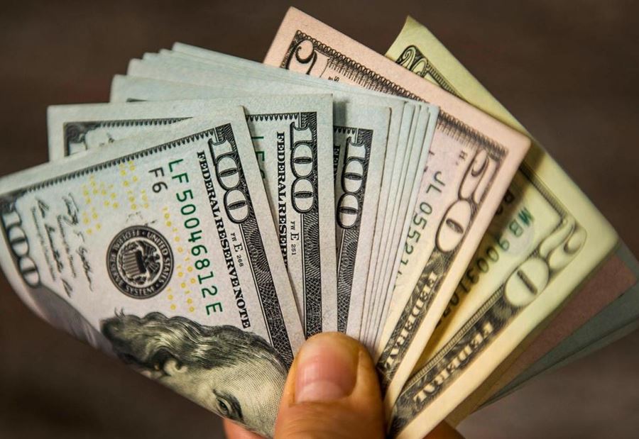ارتفاعٌ طفيفٌ بدولار السوق السوداء ارتفاعٌ طفيفٌ بدولار السوق السوداء