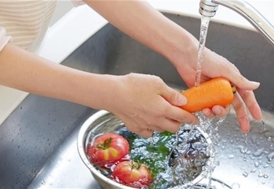 هل ينتقل كورونا عبر الطعام؟... إجابةٌ "نهائية"  هل ينتقل كورونا عبر الطعام؟... إجابةٌ "نهائية"