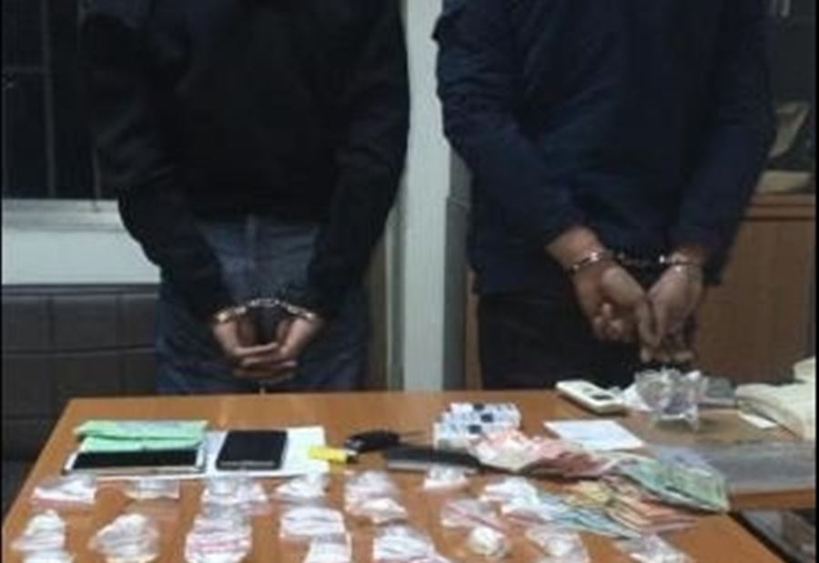 بالصورة: توقيف مروّجي مخدّرات وهذا ما ضُبط بحوزتهما بالصورة: توقيف مروّجي مخدّرات وهذا ما ضُبط بحوزتهما