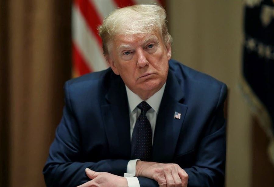 "مكالمة" تفضح محامي ترمب