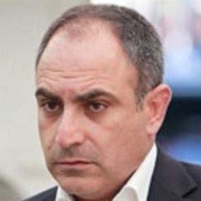 أسود: لرفع الحصانات عن كل الإدارات والوظائف