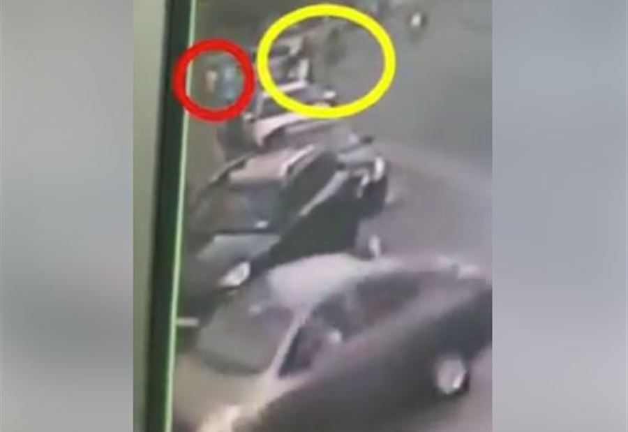 بالفيديو: لحظة إنقضاض الشبان الـ 4 على واصف الحركة