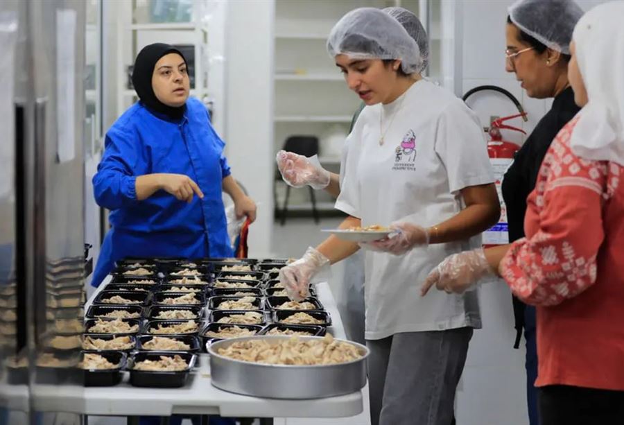 "أكثر من مليوني نازح"... وبرنامج الأغذية العالمي يطلق "عملية طارئة"