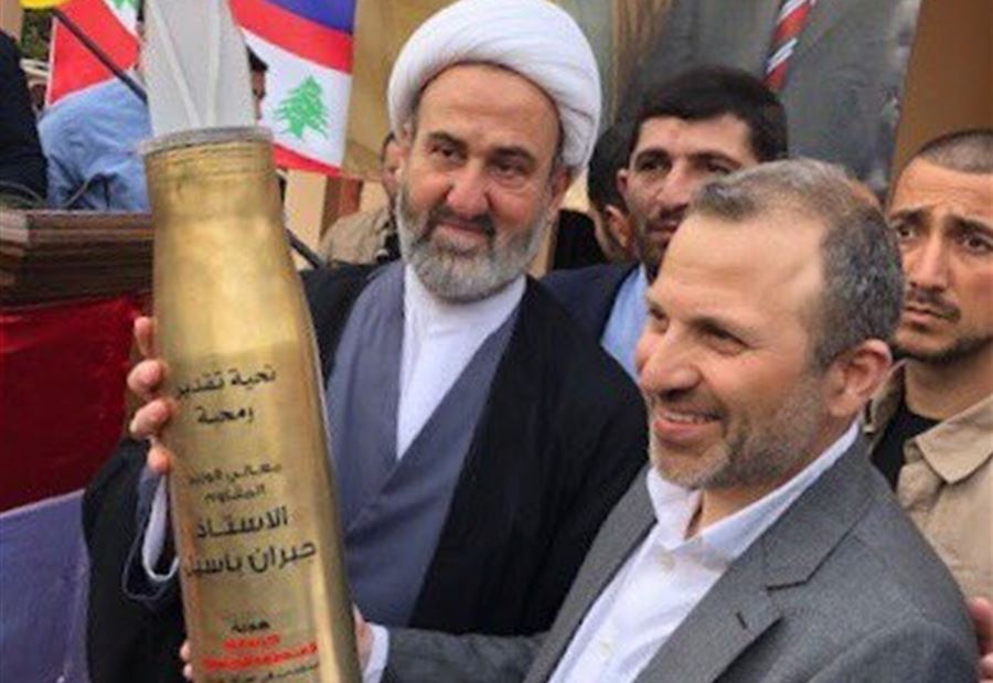 بالصورة: اليكم ما فعله باسيل بقذيفة حزب الله!