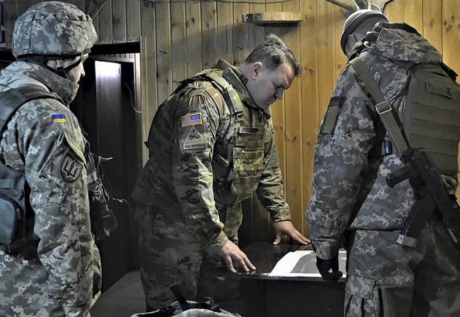 لإمداده بصواريخ متطورة... أميركا تخطط لتأهيل الجيش الأوكراني! 