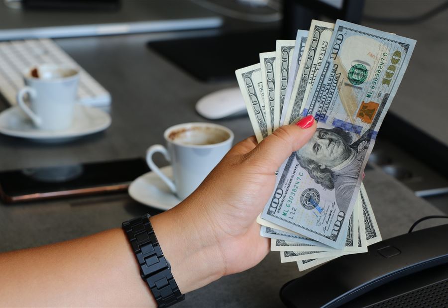 كيف أقفل دولار السوق السوداء مساء اليوم؟