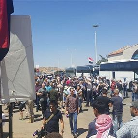  200 لاجئ سوري عادوا من لبنان إلى بلادهم يوم أمس 