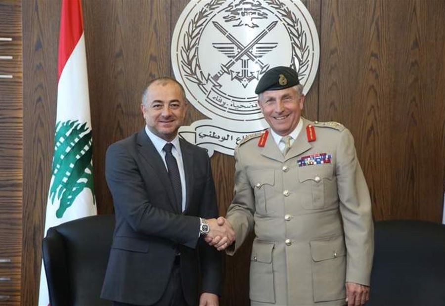 بو صعب بحث سبل إعادة هيكلة الجيش وتطويره