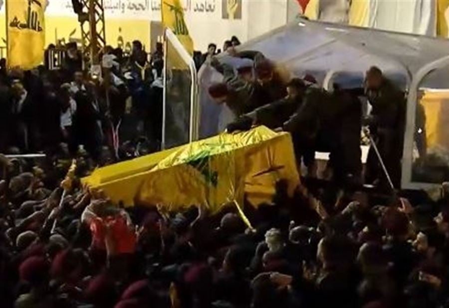بالفيديو: نعش نصرالله على الأكتاف إلى مثواه الأخير
