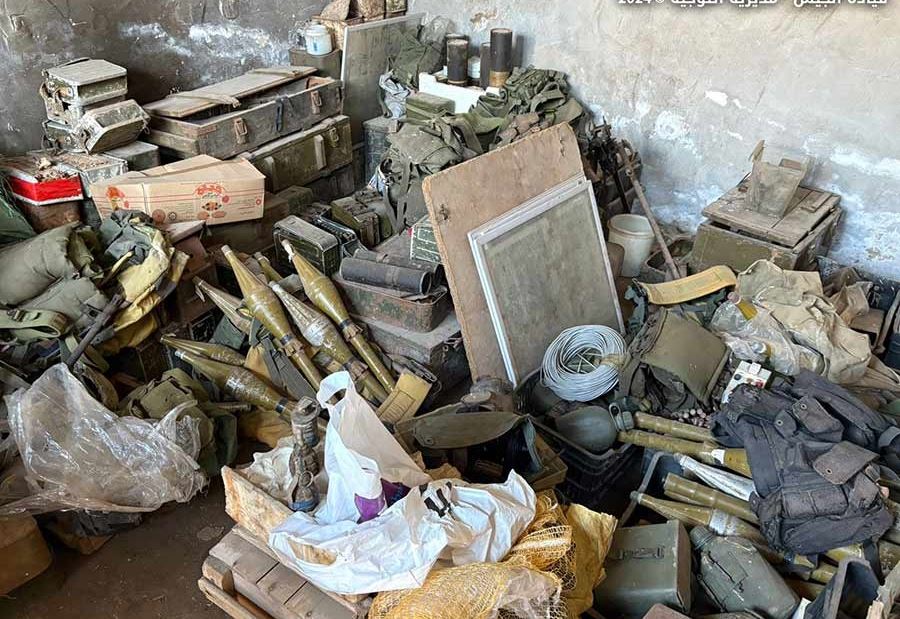 أسلحةٌ وذخائر... الجيش يتسلم مركز "الجبهة الشعبية" في الناعمة! (صور)