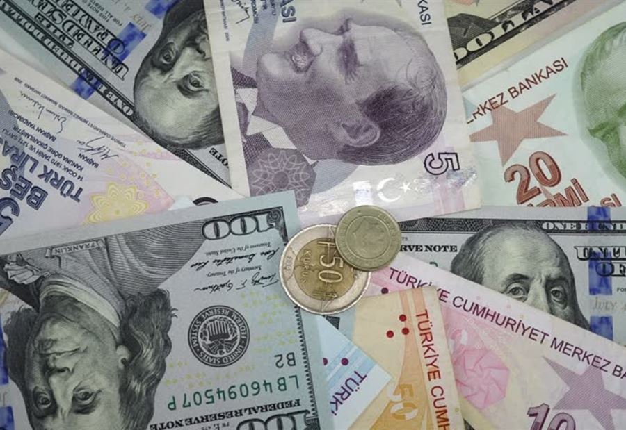 تراجع قياسي بسعر صرف الليرة التركية مقابل الدولار 