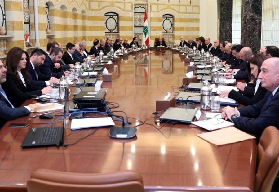 وزير يتحدى الحريري.. وجلسة "ساخنة" الخميس!