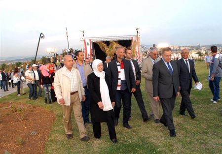 بهية الحريري زارت مشغل ومعهد الأم في البرامية