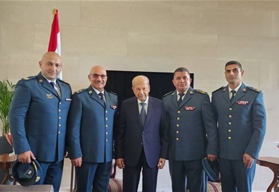 بمناسبة عيد الجيش... بطاقة معايدة من جوزاف إلى عون