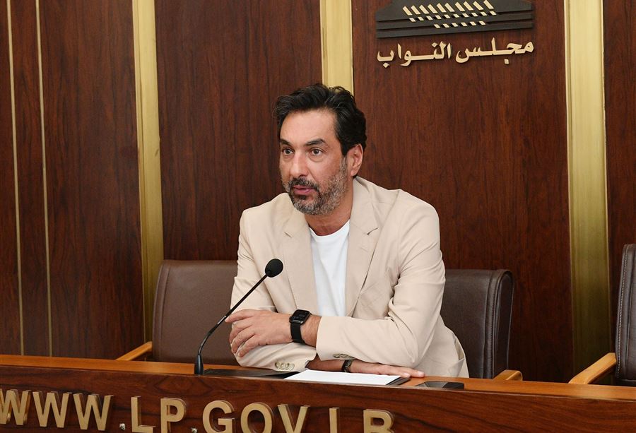 "بكلام عالي اللهجة"... الصادق سيدّعي على وزير العدل!