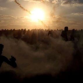 مقتل فلسطيني وإصابة العشرات برصاص إسرائيلي شمالي غزة