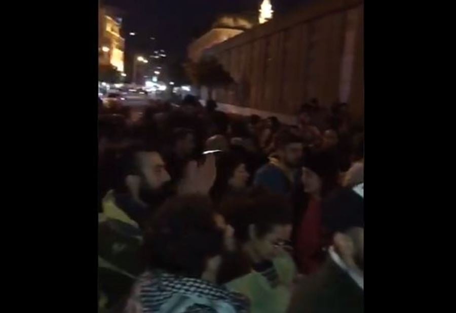 بالفيديو: عودة التظاهرات الى وسط بيروت