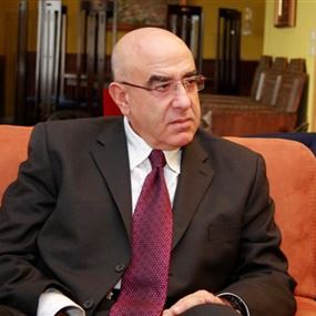 حمدان يرد على جنبلاط : اسأل "زلمتك" حمادة عن سرقة المال العام؟