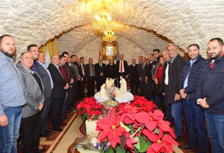 وفد التقدمي جال على مرجعيات شوفية مهنئا بالميلاد