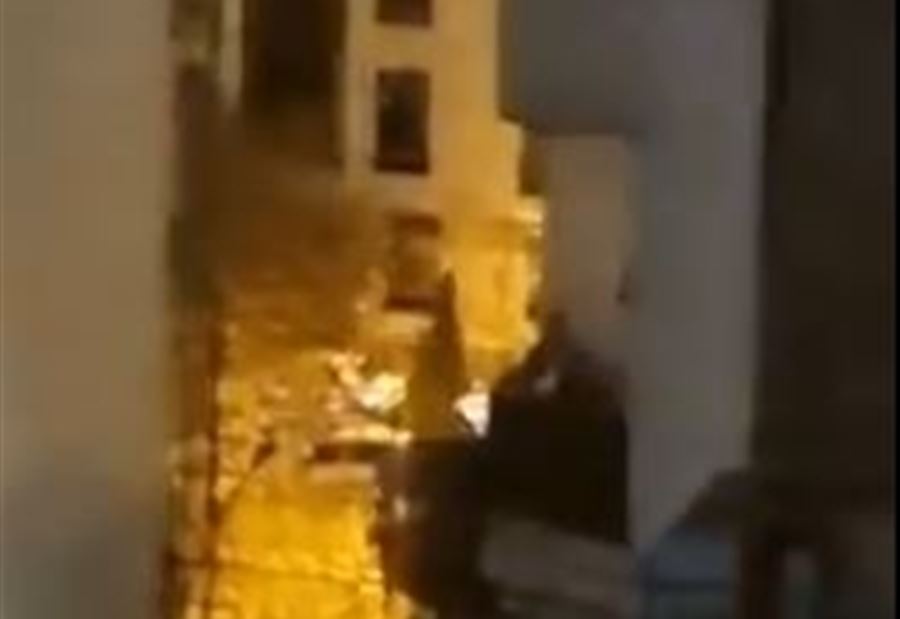 "استحِ وانظر إلى الأسد"... بالفيديو: إيرانيون يهتفون ضد خامنئي  "استحِ وانظر إلى الأسد"... بالفيديو: إيرانيون يهتفون ضد خامنئي