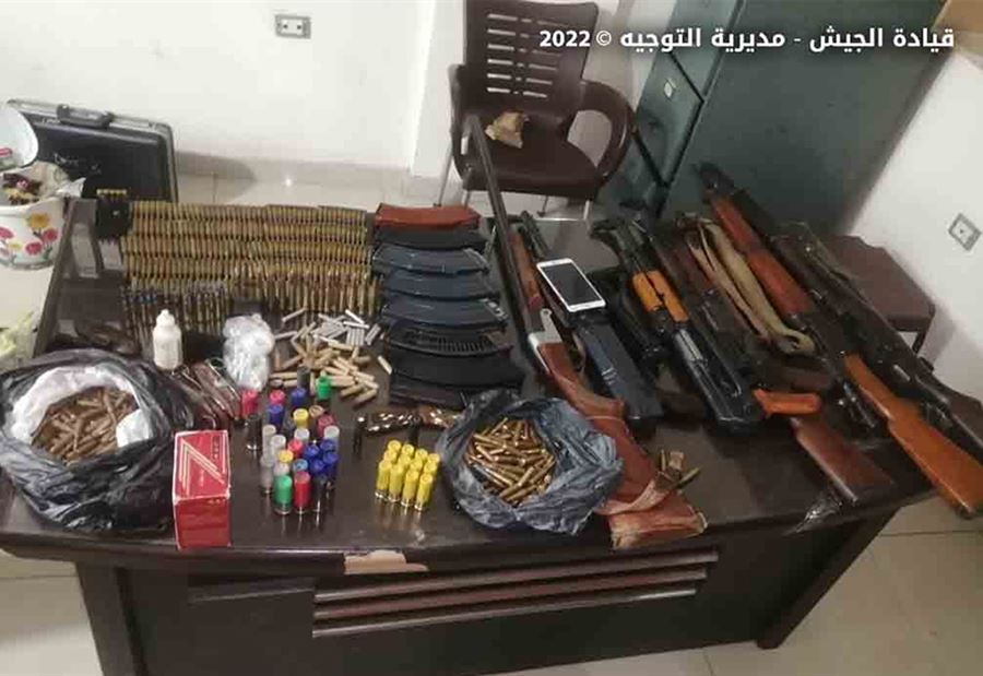 ضبط أسلحة حربية وصواعق التفجير في  عكار!