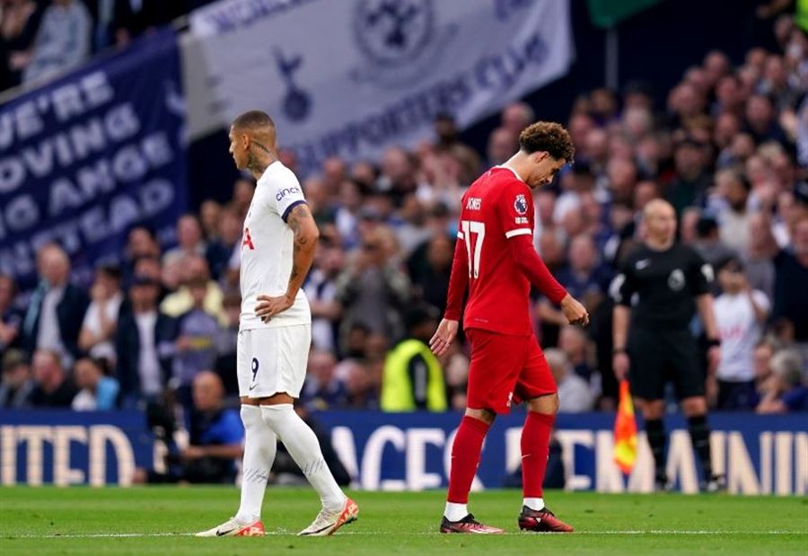 خطأ "كبير" لـ حكام الـ "VAR" في مباراة ليفربول وقرارٌ لـ اللجنة!